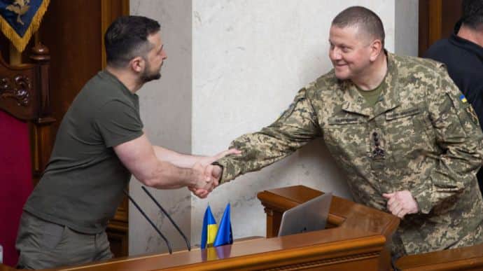 В Офісі президента порадили Залужному не виносити на публіку ситуацію на фронті