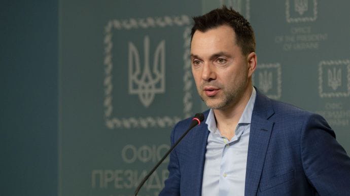 Арестович: Умови України – виведення всіх російських військ, із Криму й ОРДЛО теж