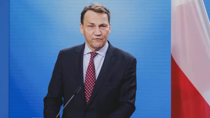 China is country that could put Putin in his place, says Polish foreign minister